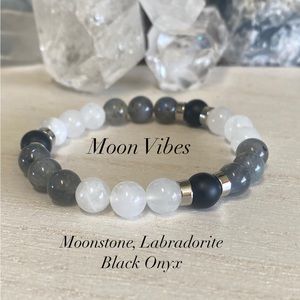 Moonstone, Labradorite, and Black Onyx Bracelet